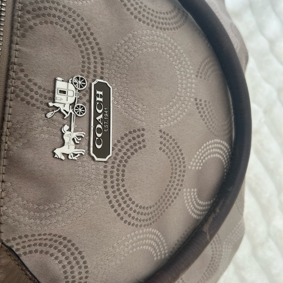 Coach Op Art Signature Shoulder Bag - Picture 4 of 4